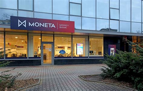 moneta money benešov